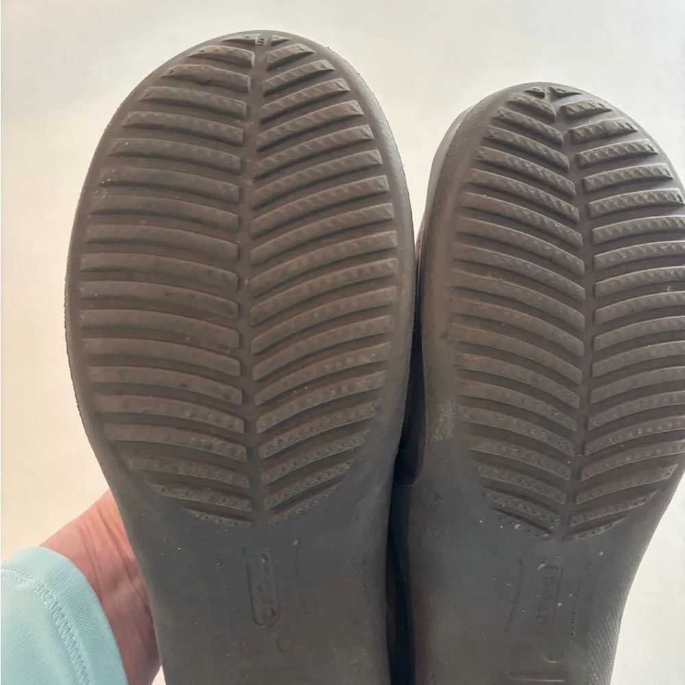 CROCS Mary Jane Brown Shoes Sz 7